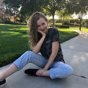 Meet your Posher, Arielle